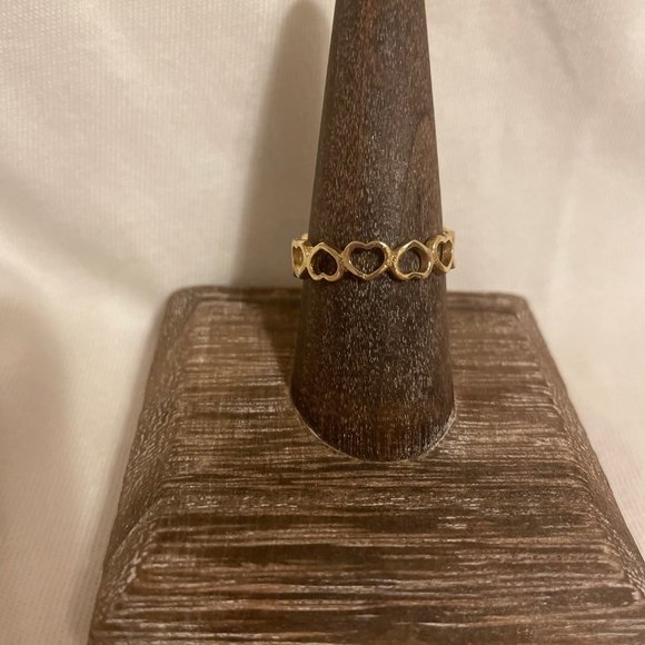 The Ups and Downs of Love Heart Ring - Picture 2 of 2